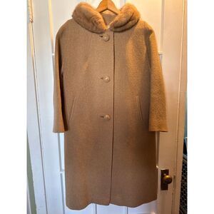 Vintage Women's Swing Winter Coat‎ with Blonde Mink Collar Unsized PROP